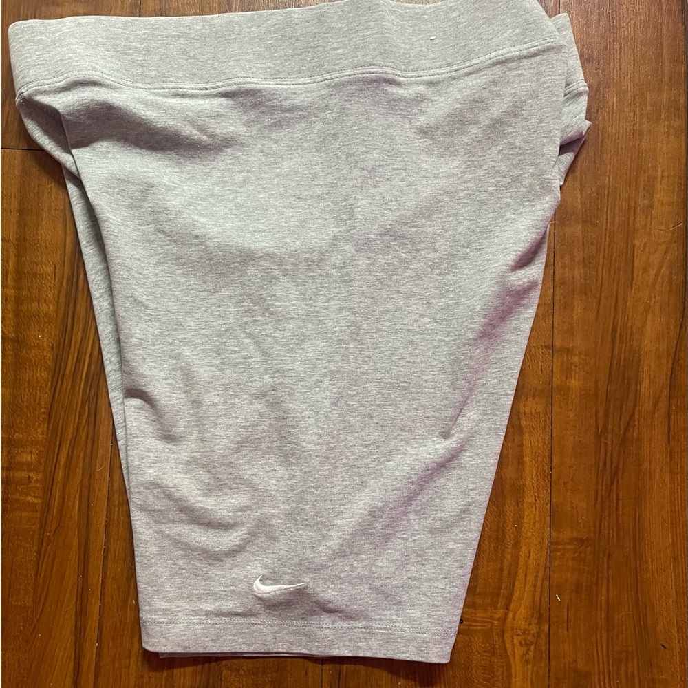 Nike Gray High-Waisted Bike Shorts - Picture 2 of 5